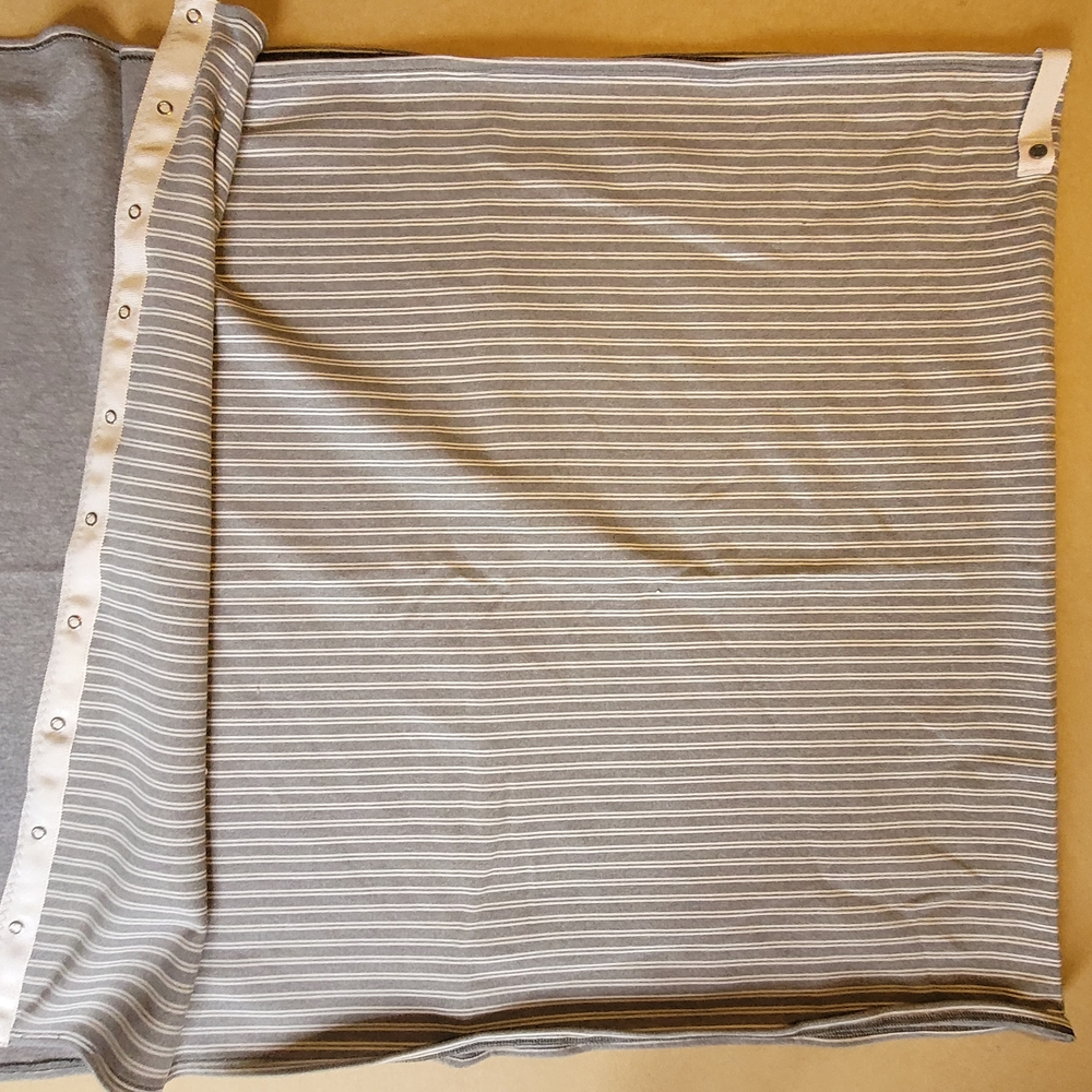 Lululemon Gray White Vinyasa Scarf